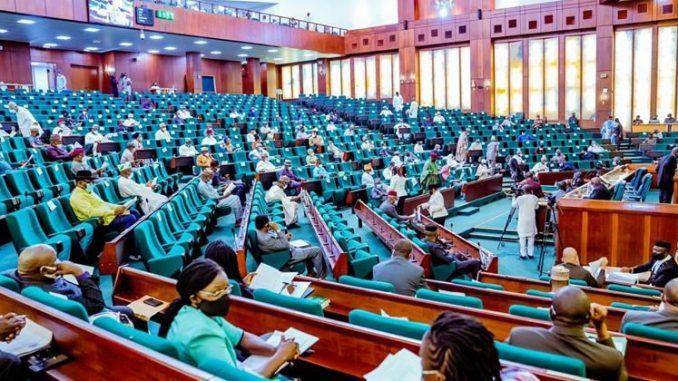 Nigerian Lawmakers Seek Automatic Employment for First-Class Graduates