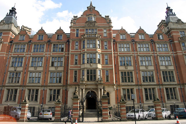 Study in UK: London School of Economics and Political Science (LSE) Undergraduate Scholarships for East Africans